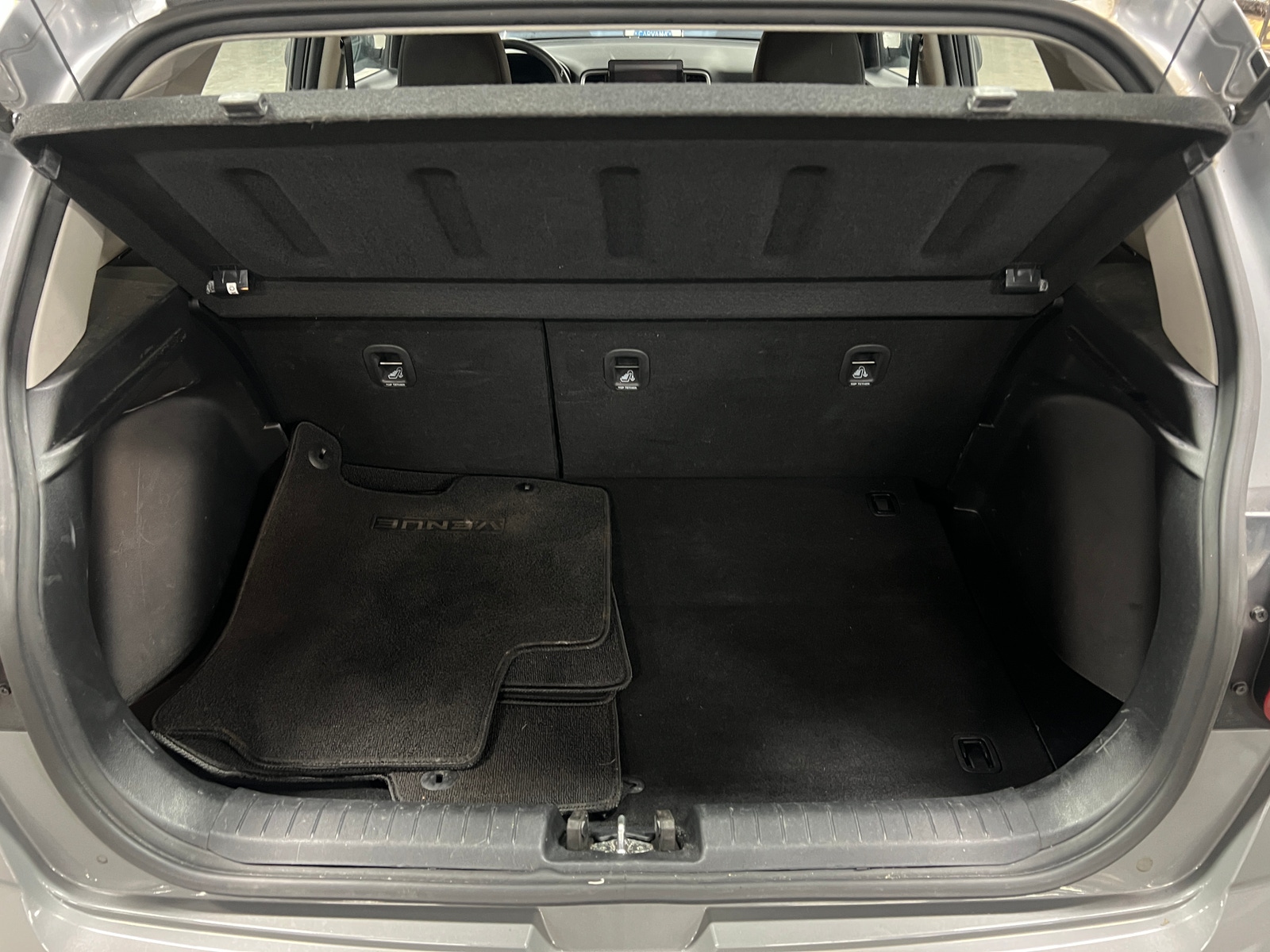 Thumbnail: 2022 Hyundai Venue - 7