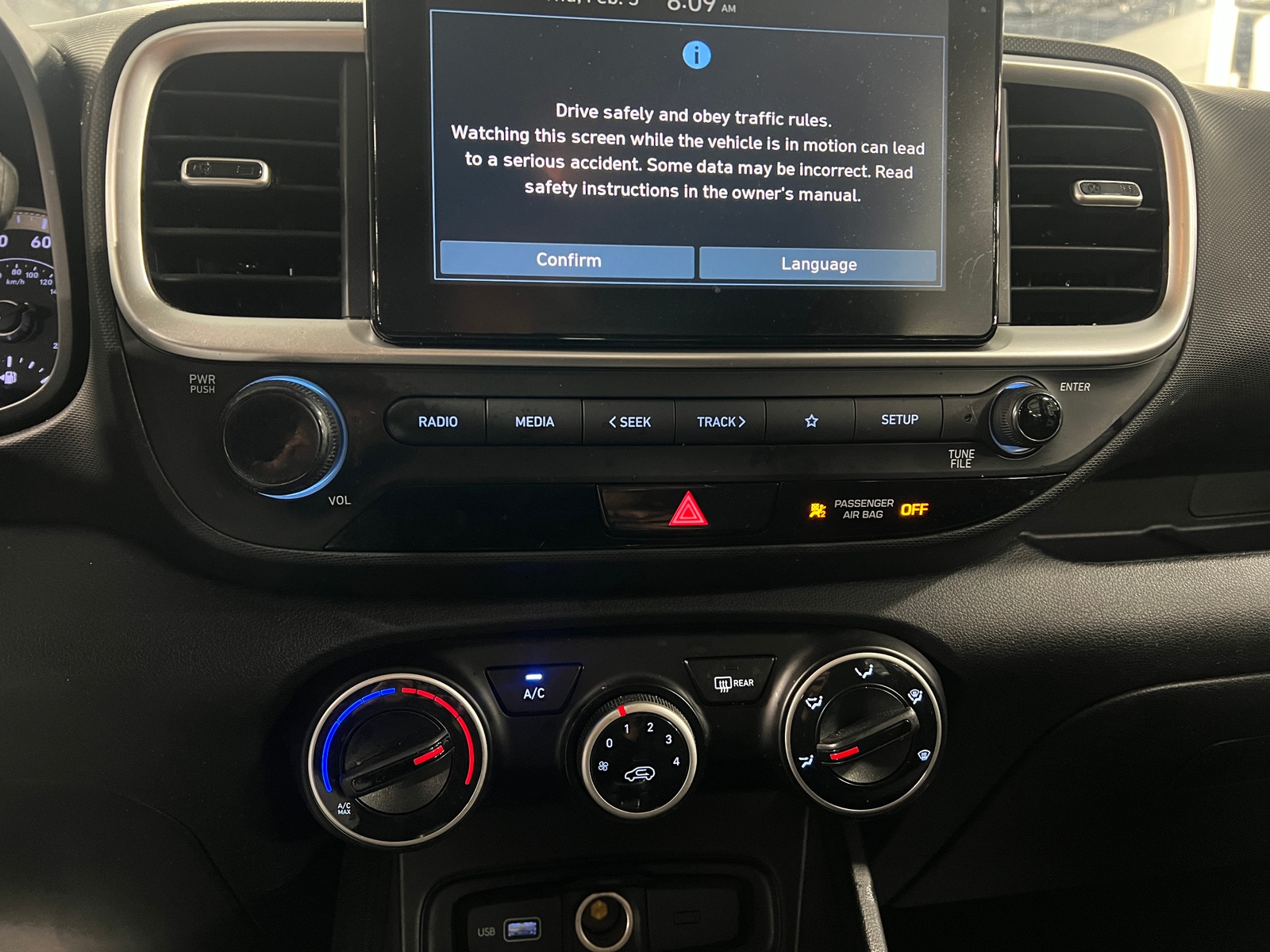 Thumbnail: 2022 Hyundai Venue - 4