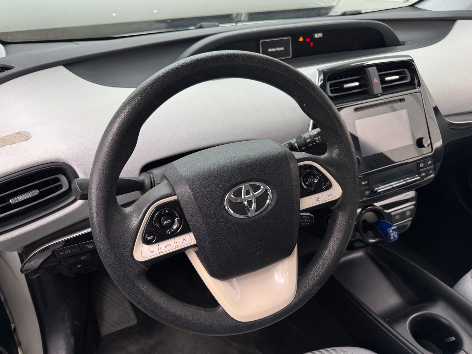 Thumbnail: 2017 Toyota Prius - 5