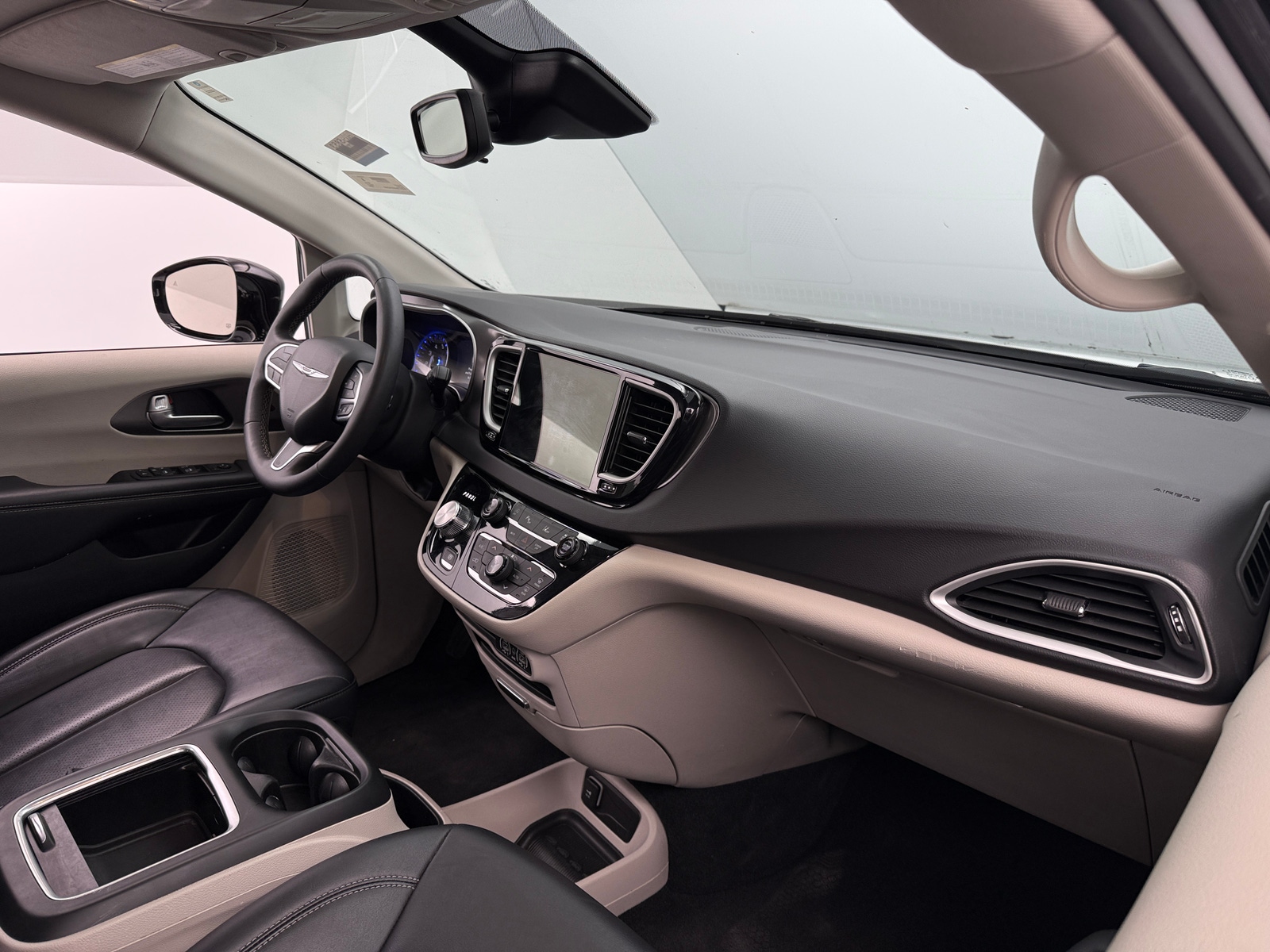 Thumbnail: 2024 Chrysler Pacifica - 2