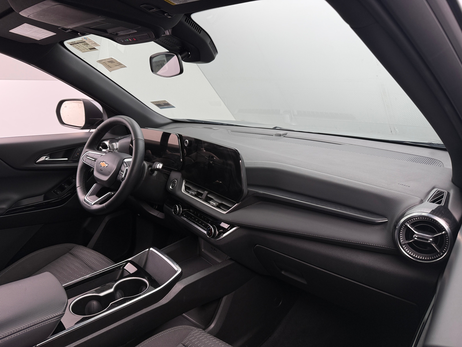 Thumbnail: 2025 Chevrolet Equinox - 3