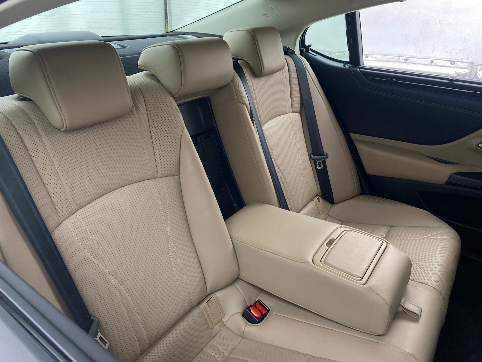 Thumbnail: 2019 Lexus ES - 5