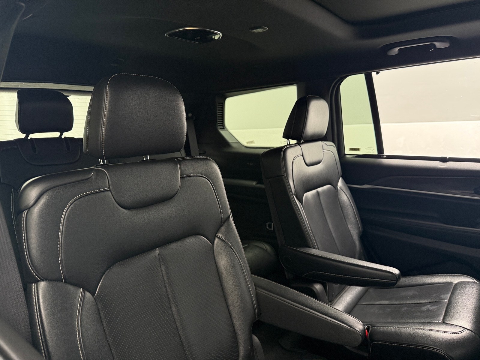 Thumbnail: 2024 Jeep Grand Cherokee L - 5