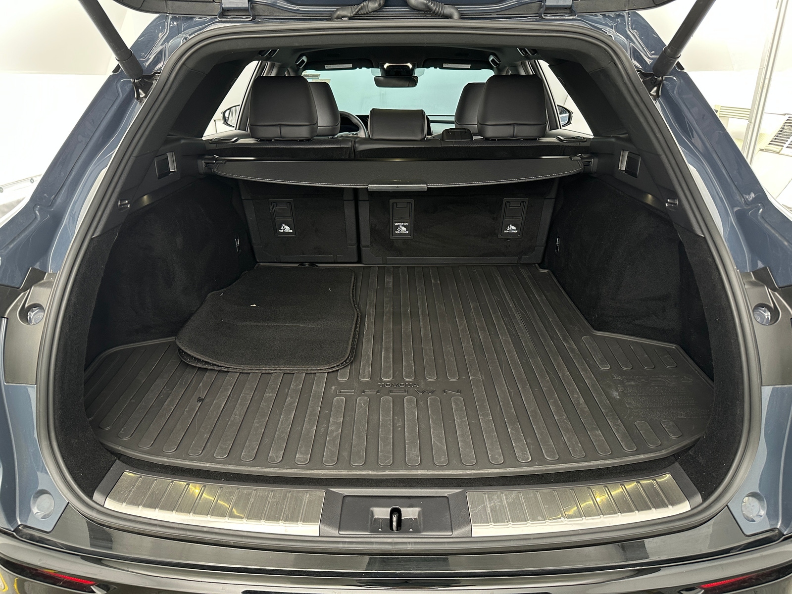 Thumbnail: 2025 Toyota Crown Signia - 6