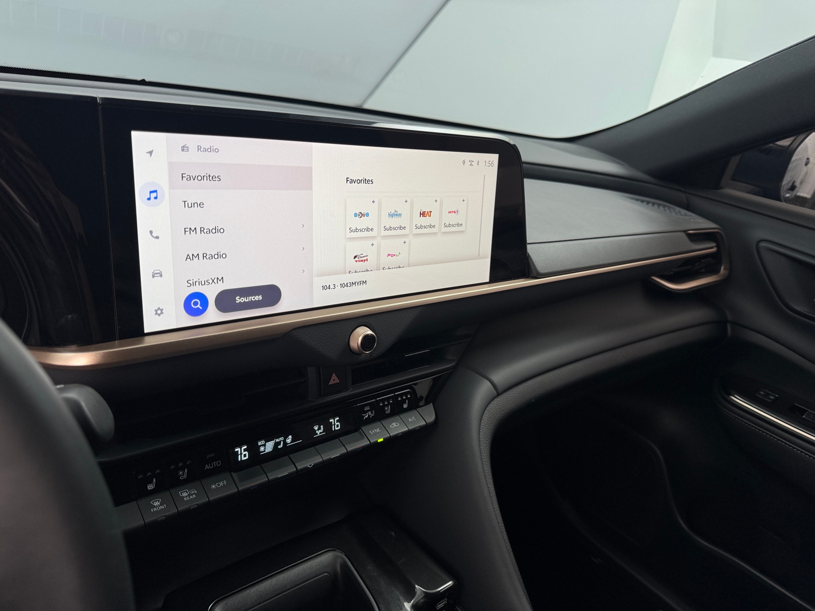 Thumbnail: 2025 Toyota Crown Signia - 3