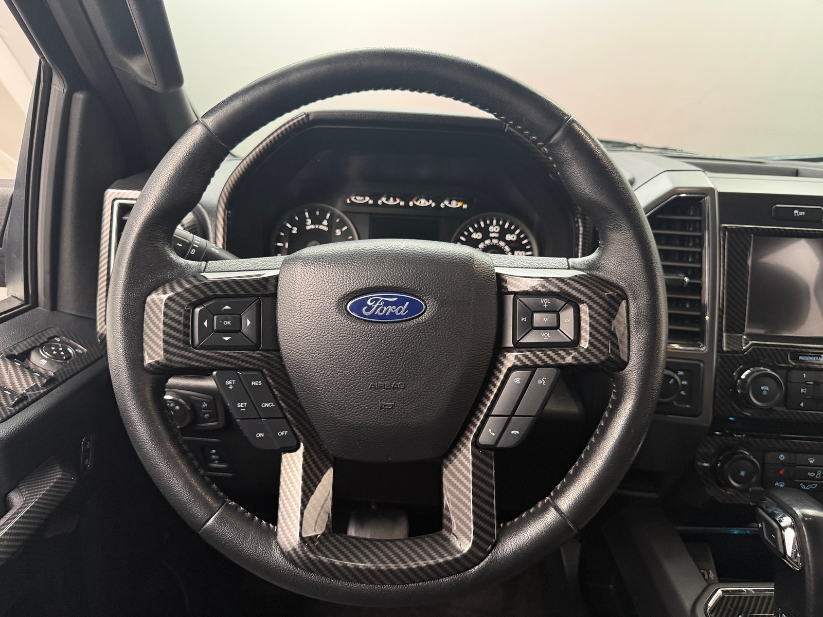 Thumbnail: 2019 Ford Econoline - 5