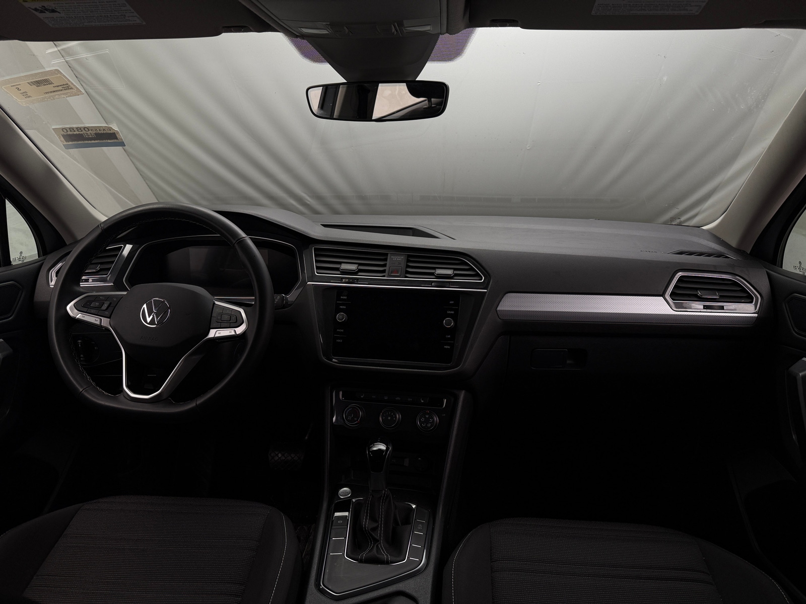 Thumbnail: 2024 Volkswagen Tiguan - 3