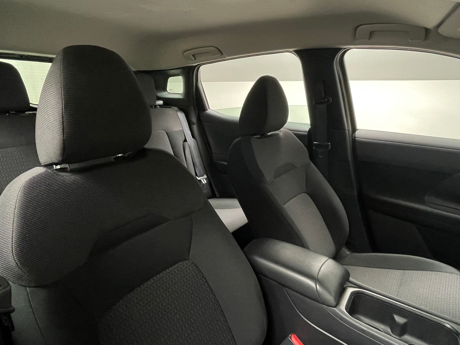 Thumbnail: 2025 Nissan Kicks - 2