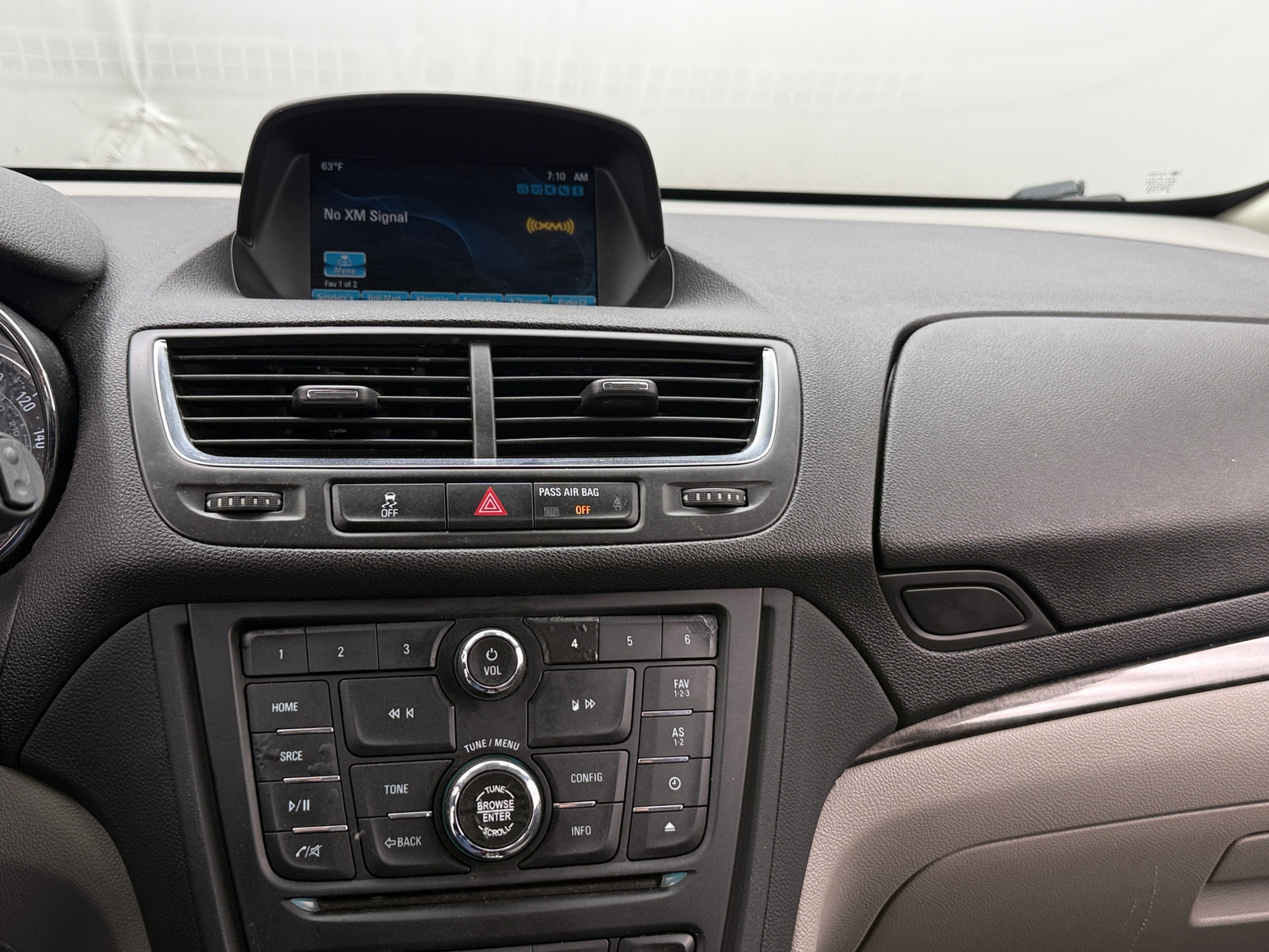 Thumbnail: 2016 Buick Encore - 3