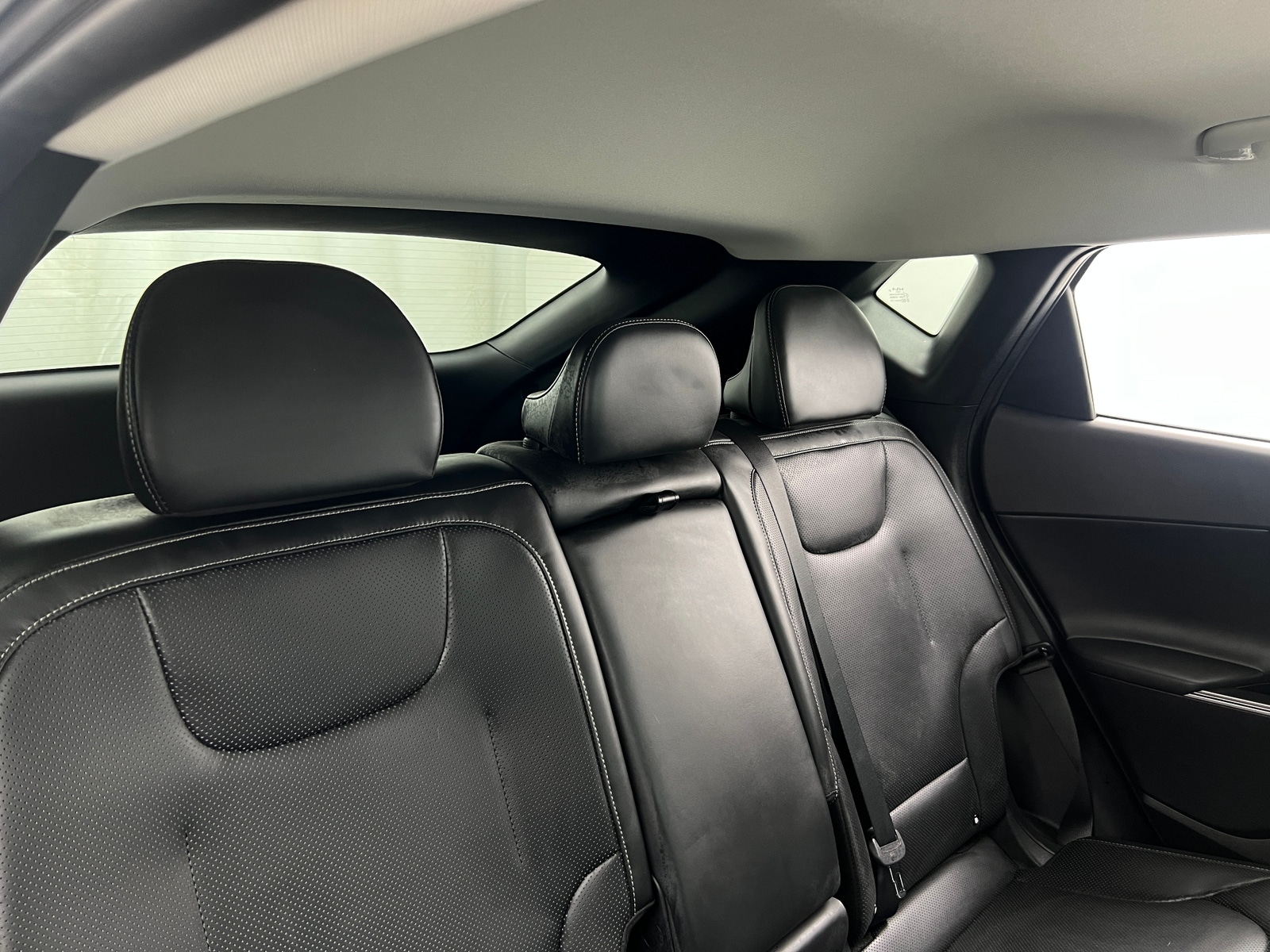 Thumbnail: 2022 Kia EV6 - 5