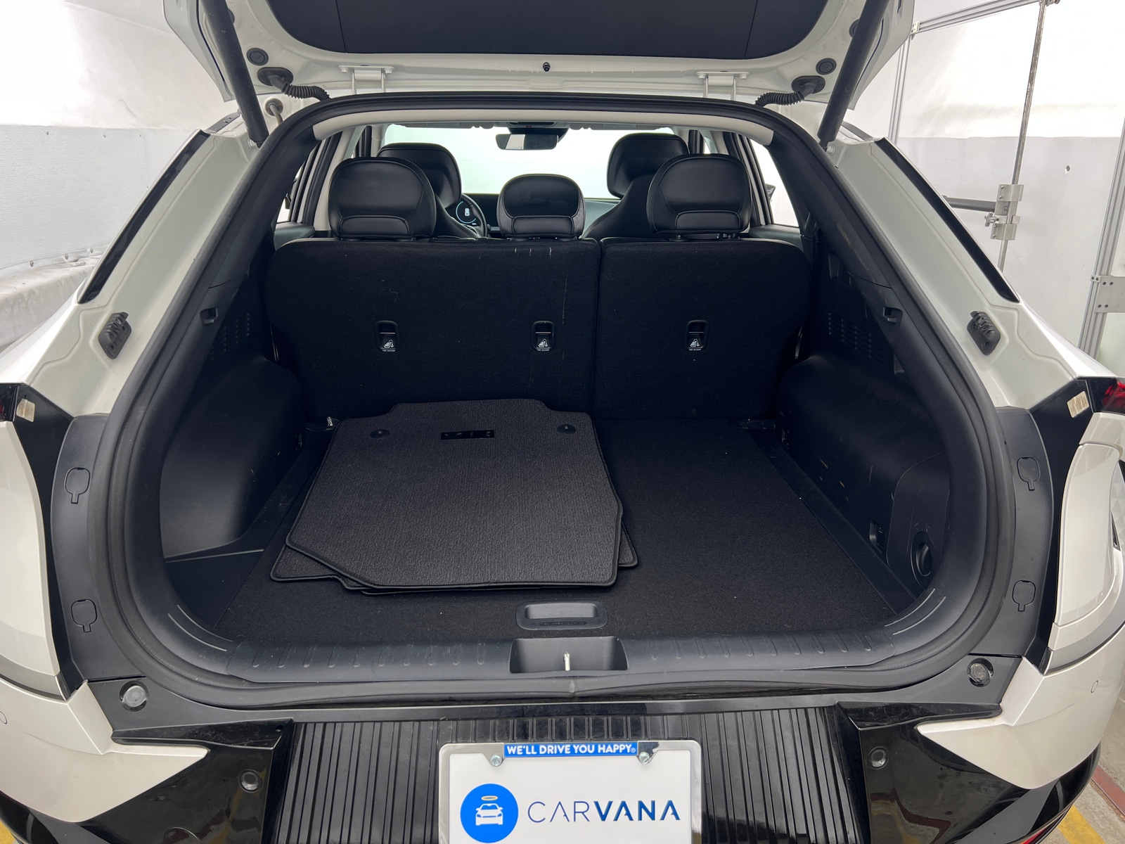 Thumbnail: 2022 Kia EV6 - 6