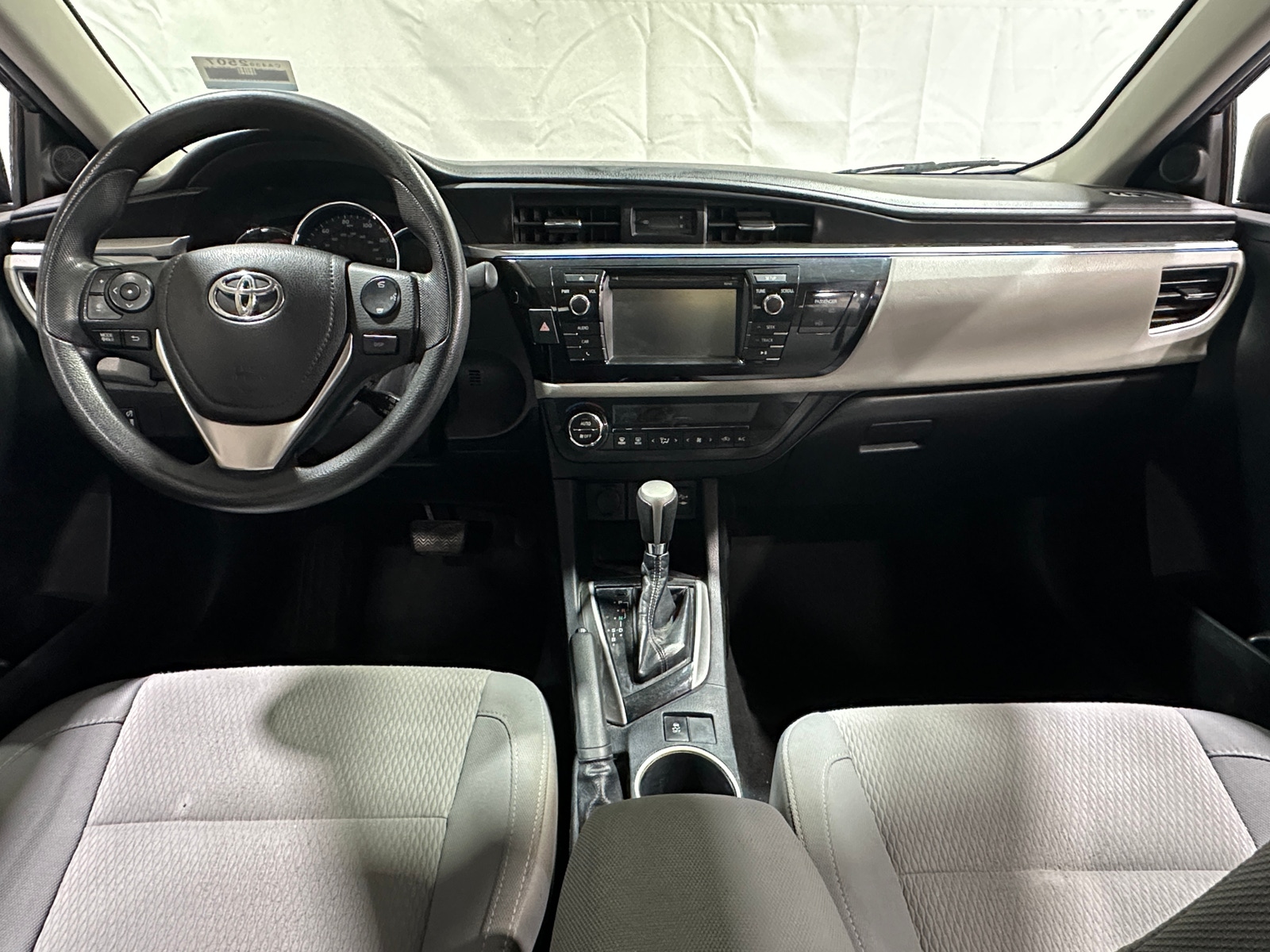 Thumbnail: 2015 Toyota Corolla - 3