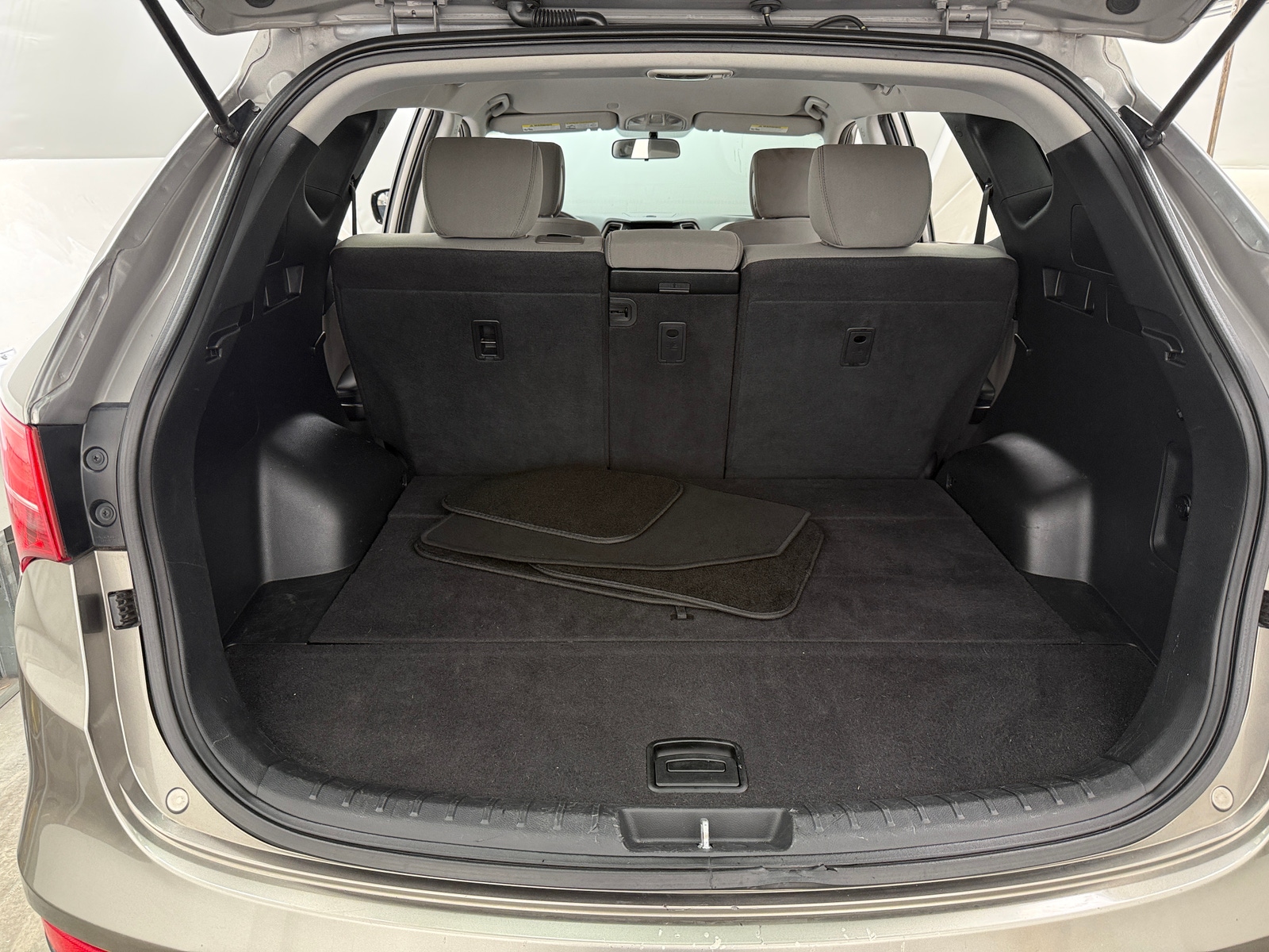 Thumbnail: 2015 Hyundai Santa Fe - 7