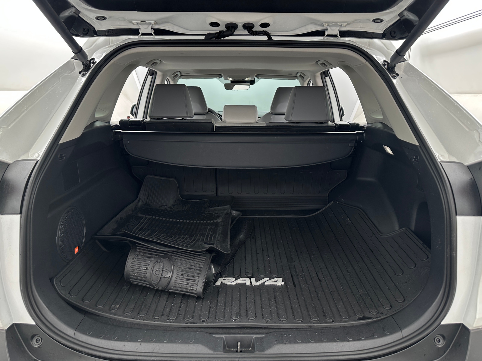 Thumbnail: 2025 Toyota RAV4 - 6