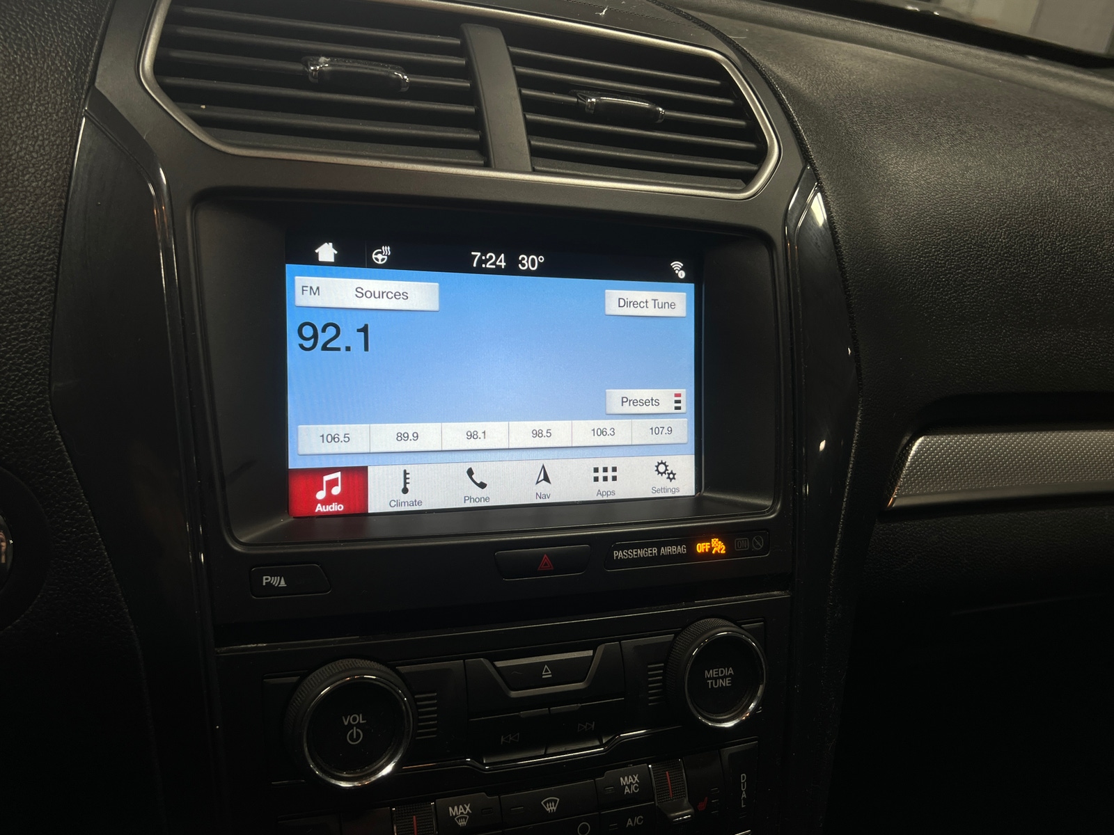 Thumbnail: 2018 Ford Explorer - 4