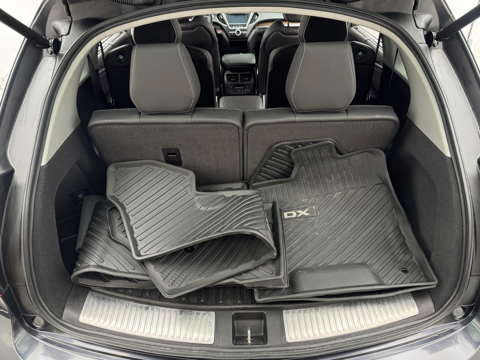 Thumbnail: 2020 Acura MDX - 6