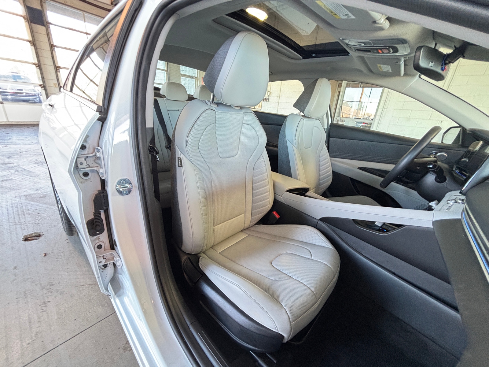 Thumbnail: 2025 Hyundai Elantra - 2