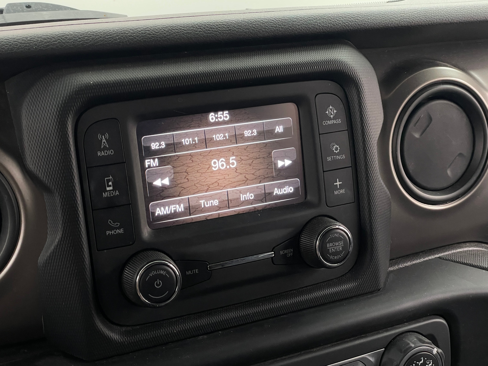 Thumbnail: 2020 Jeep Wrangler - 4