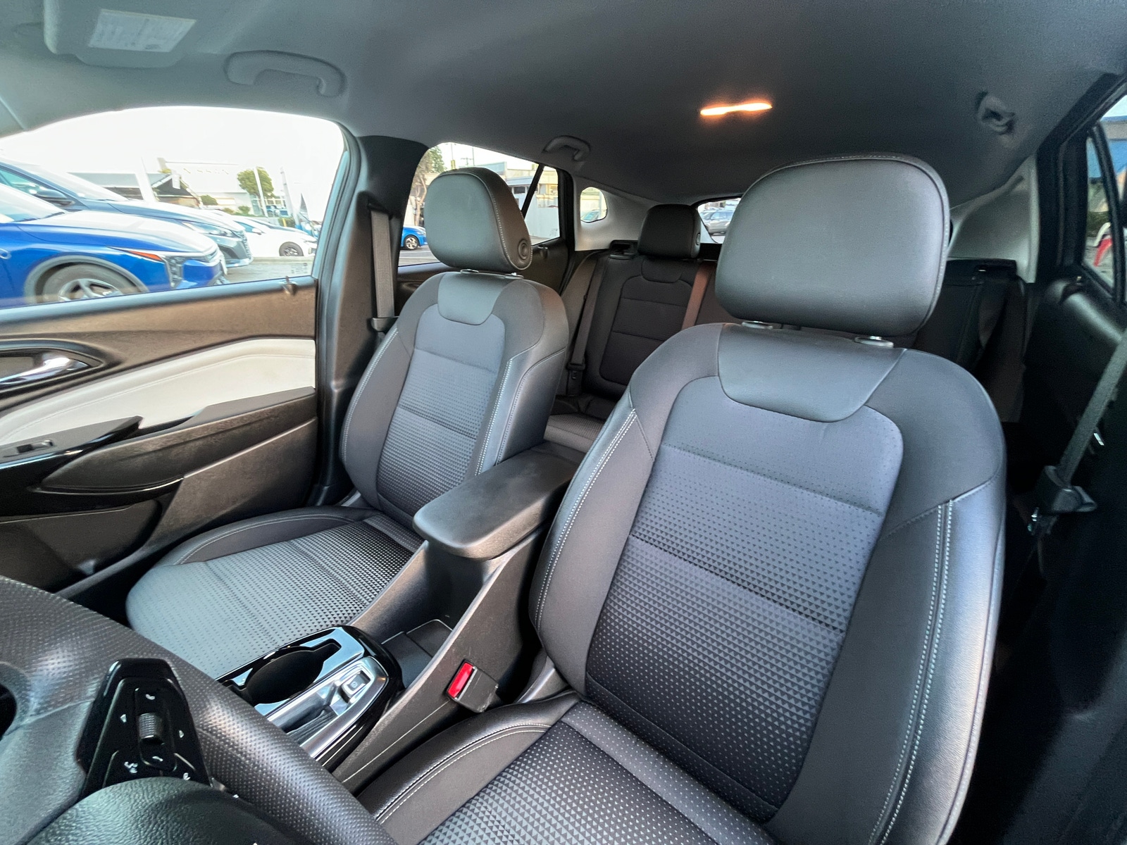 Thumbnail: 2025 Chevrolet Trax - 2