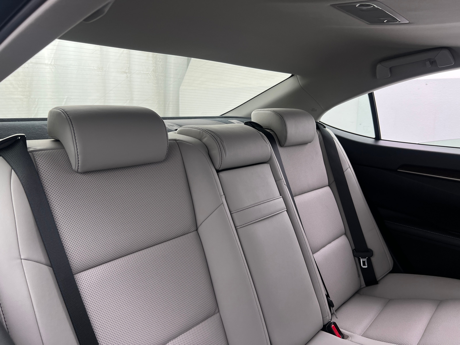 Thumbnail: 2015 Lexus ES - 5