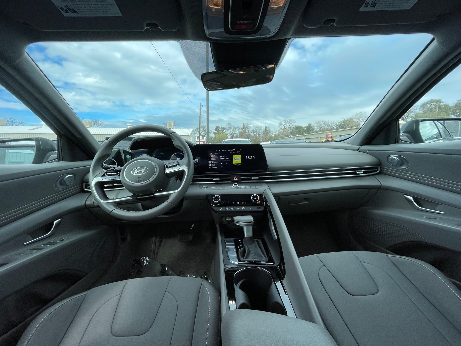 Thumbnail: 2025 Hyundai Elantra - 3