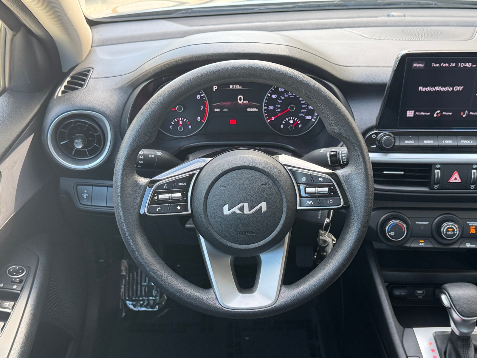 Thumbnail: 2024 Kia Forte - 5