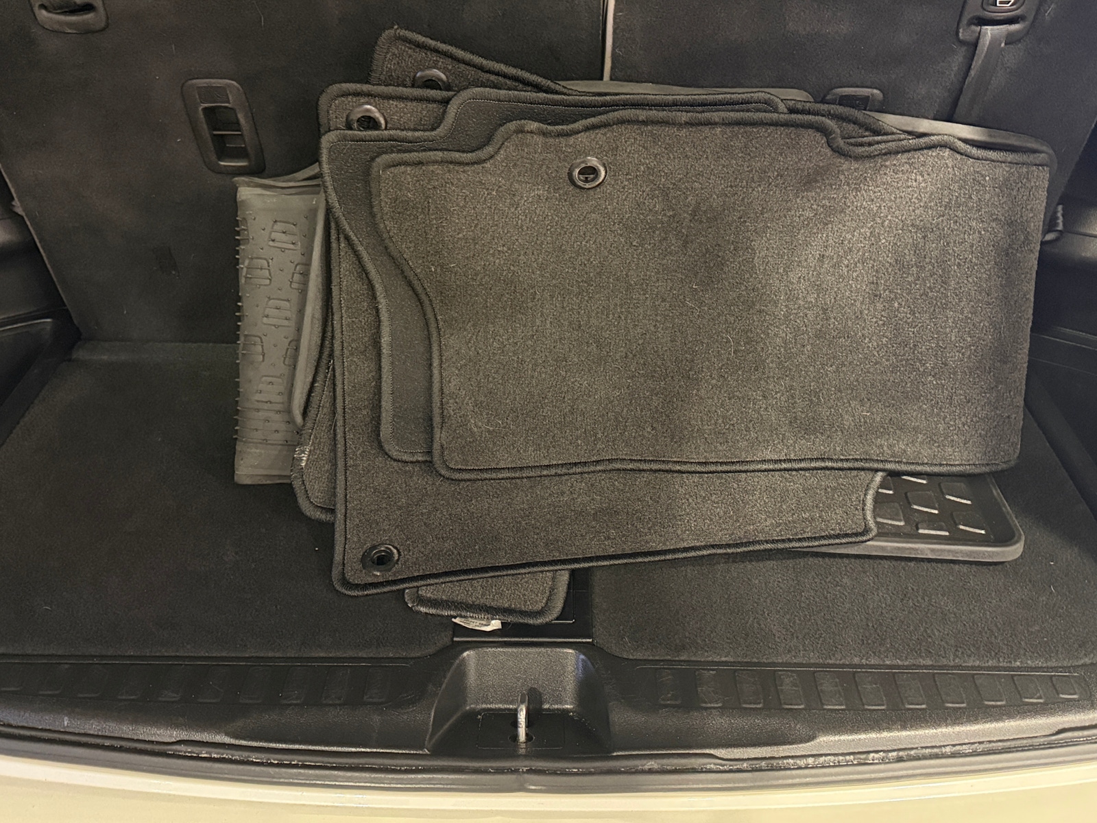 Thumbnail: 2017 Honda Pilot - 6