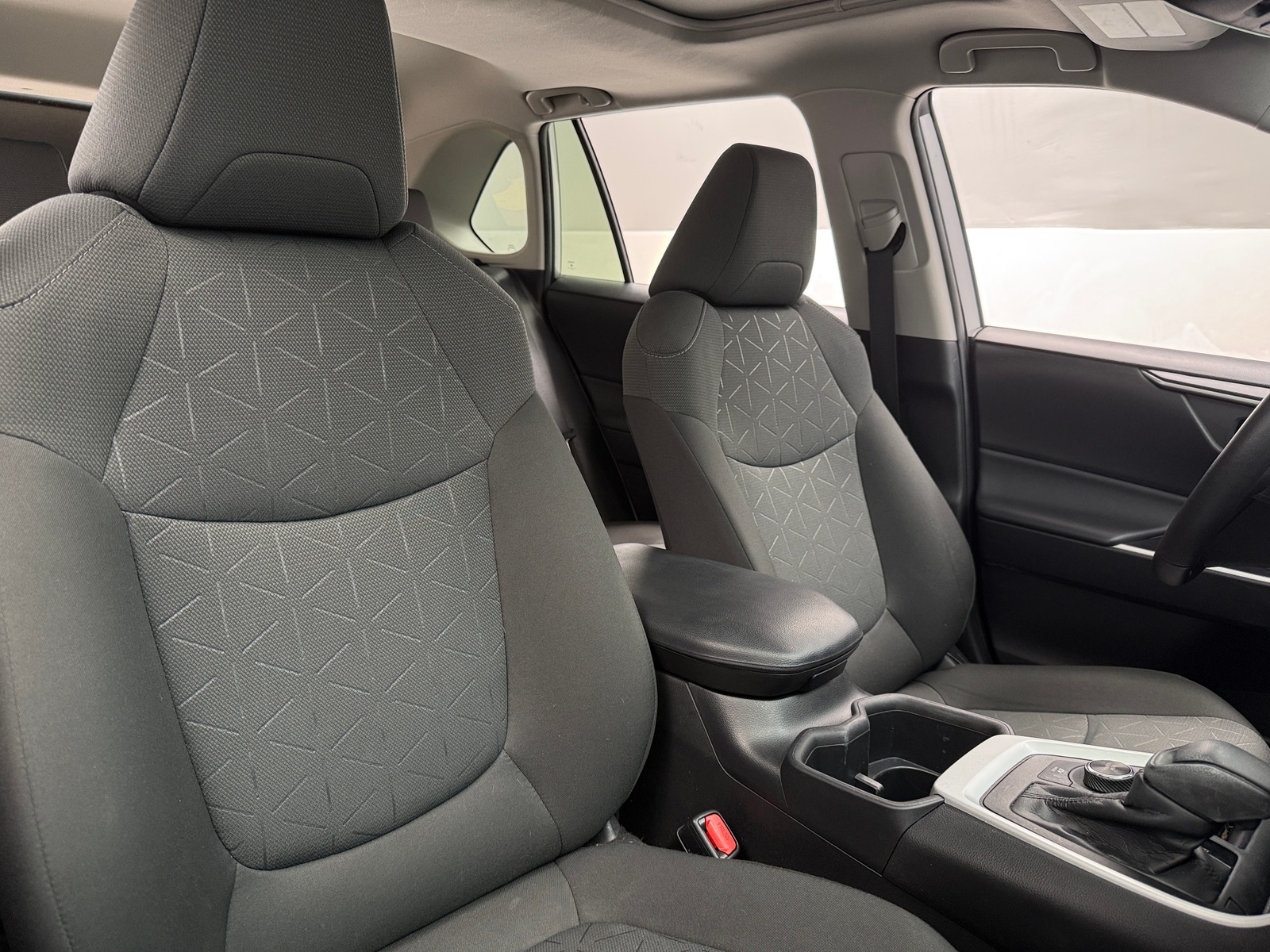 Thumbnail: 2022 Toyota RAV4 - 2