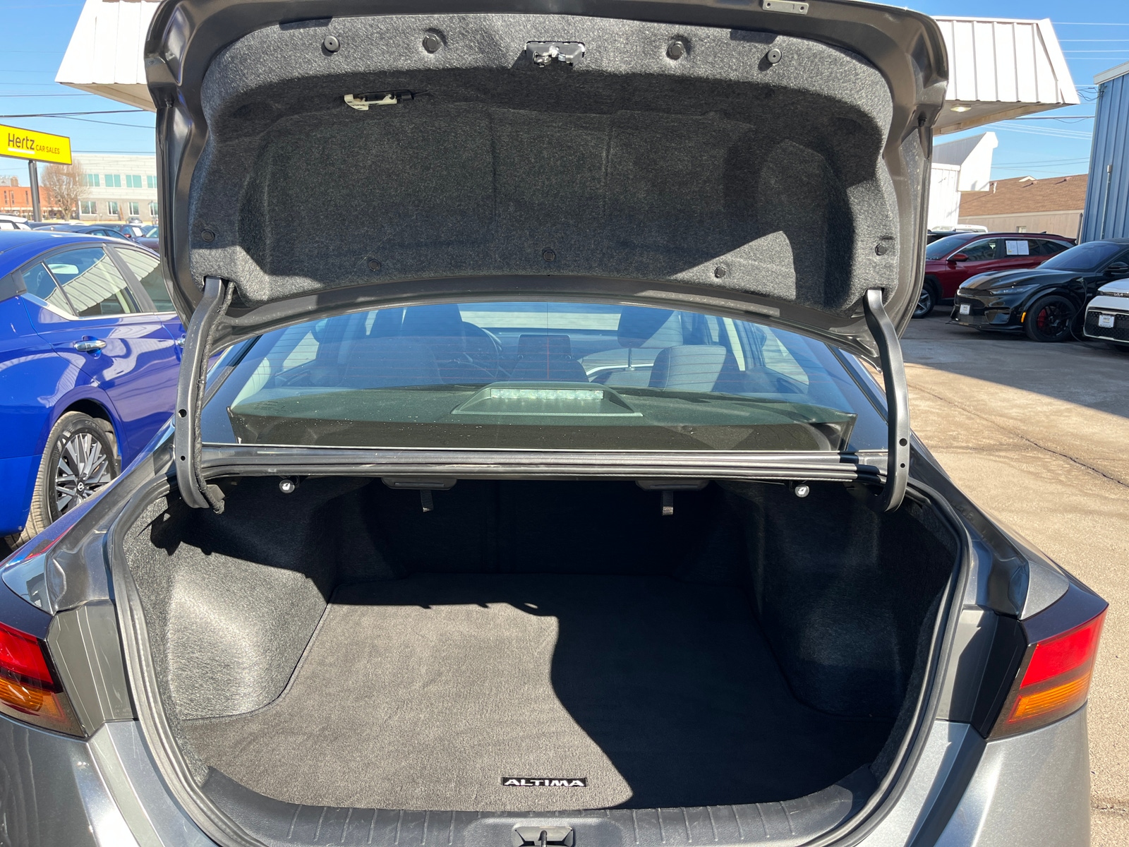 Thumbnail: 2025 Nissan Altima - 6