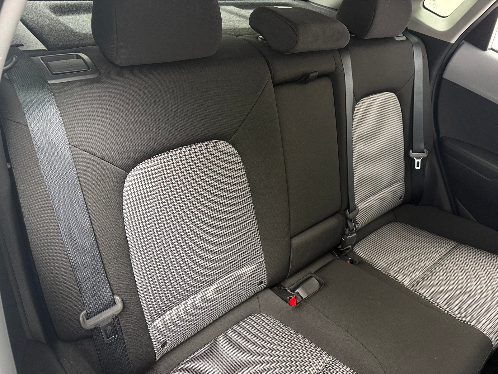 Thumbnail: 2018 Hyundai Kona - 6