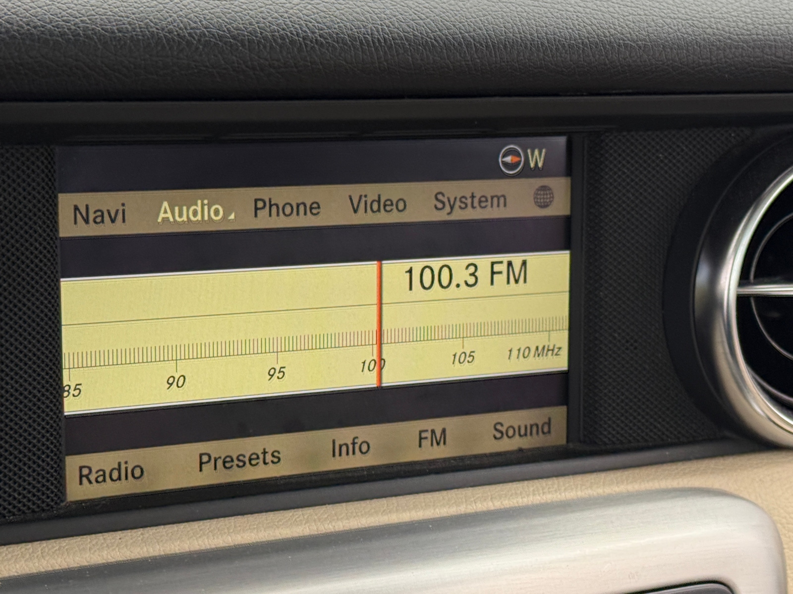 Thumbnail: 2012 Mercedes-Benz SLK - 4