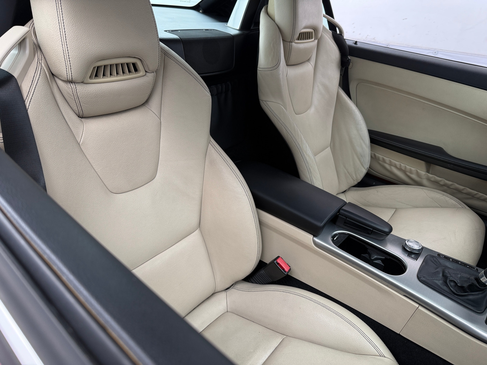 Thumbnail: 2012 Mercedes-Benz SLK - 2