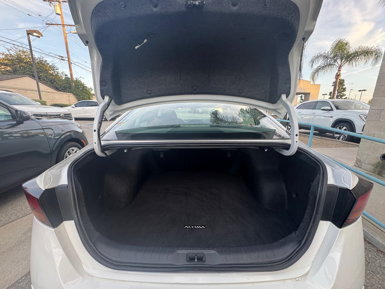 Thumbnail: 2025 Nissan Altima - 6