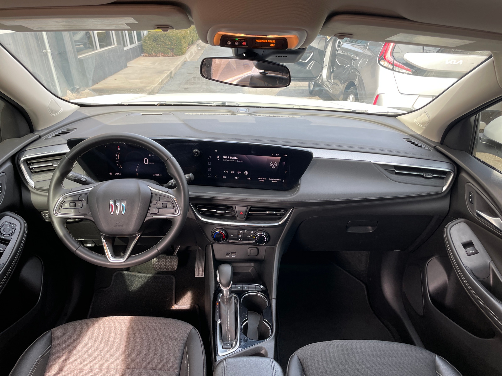 Thumbnail: 2025 Buick Encore GX - 3