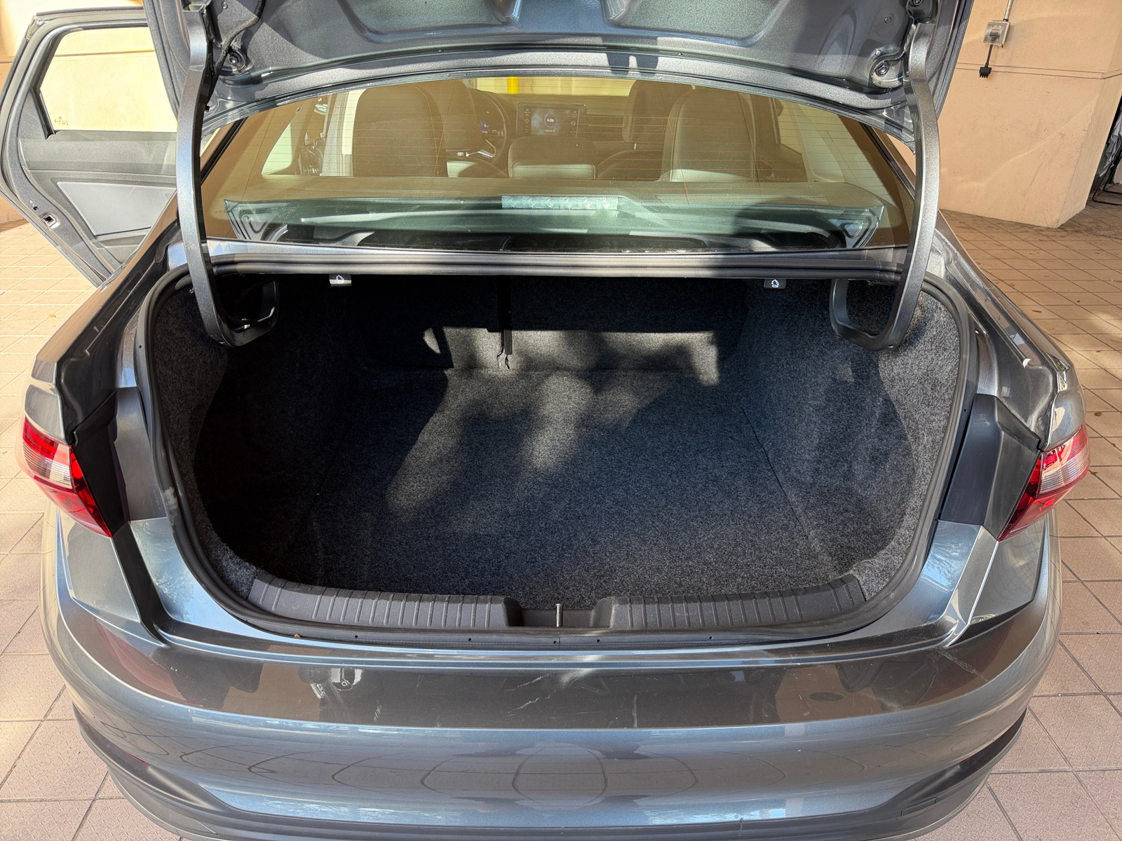 Thumbnail: 2025 Volkswagen Jetta - 3