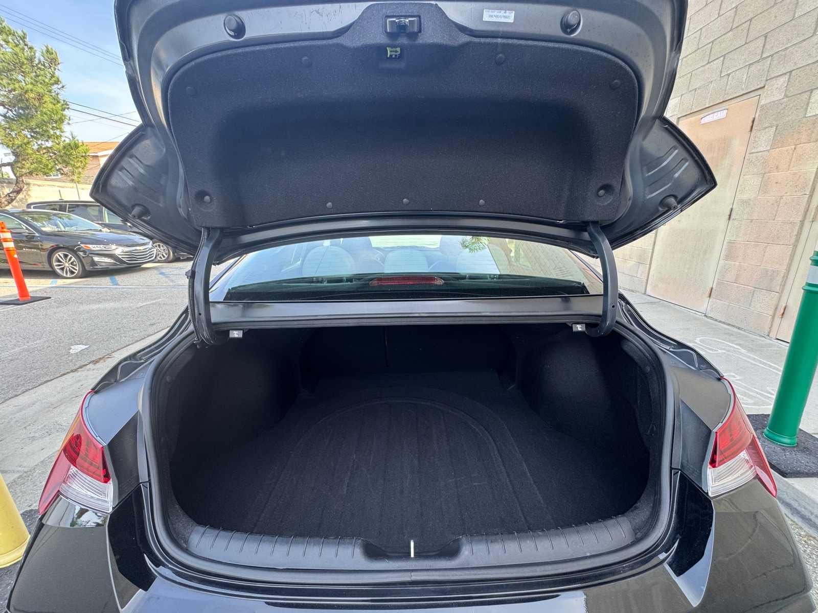 Thumbnail: 2025 Hyundai Elantra - 6