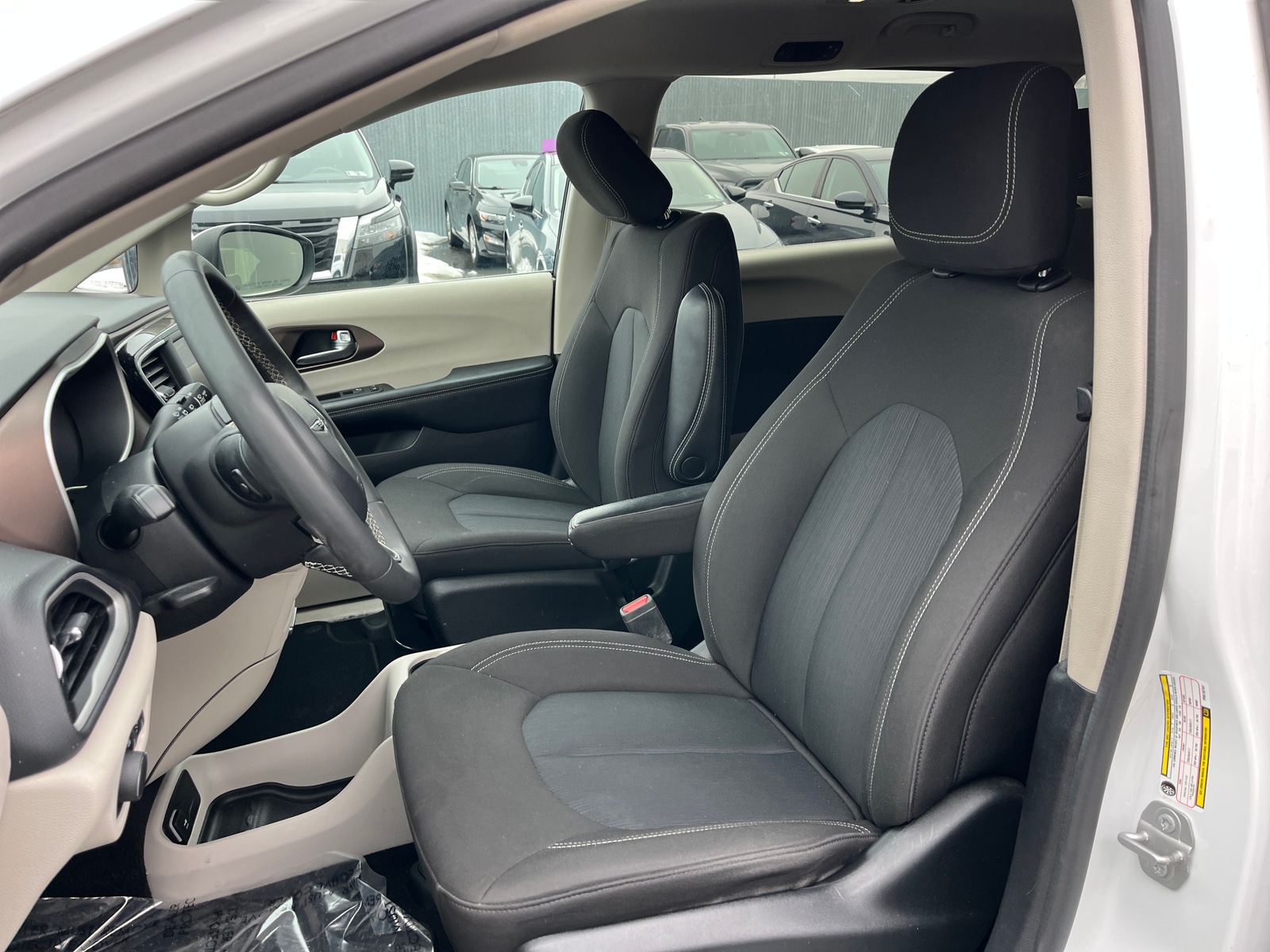 Thumbnail: 2023 Chrysler Voyager - 2