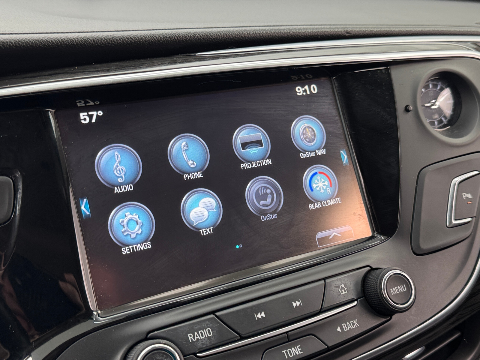 Thumbnail: 2017 Buick Envision - 3