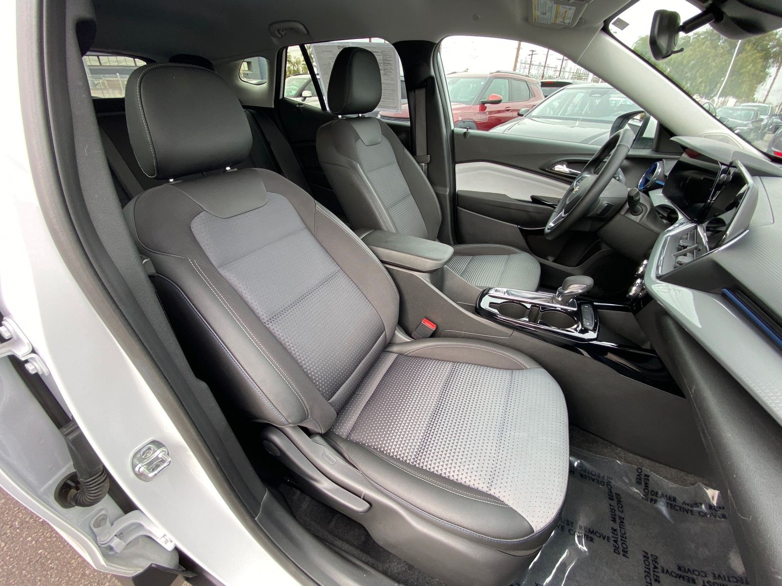 Thumbnail: 2025 Chevrolet Trax - 2