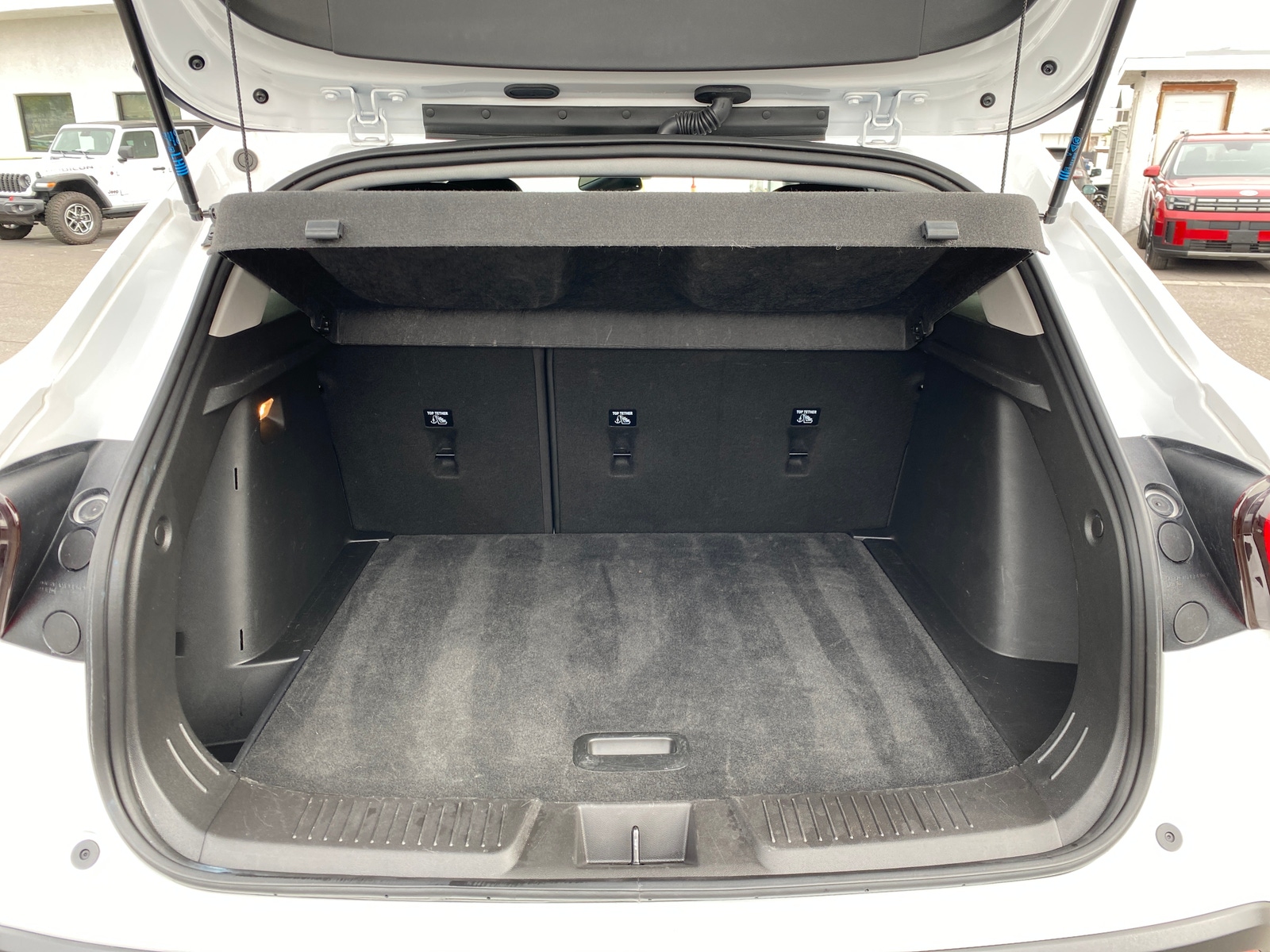 Thumbnail: 2025 Chevrolet Trax - 6