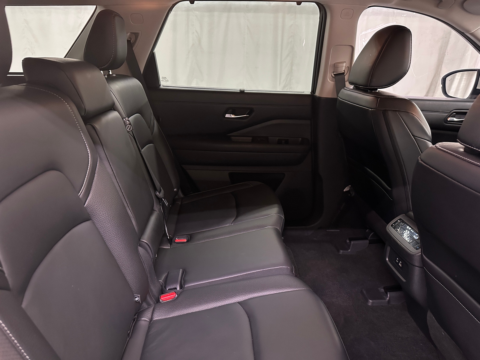 Thumbnail: 2023 Nissan Pathfinder - 5