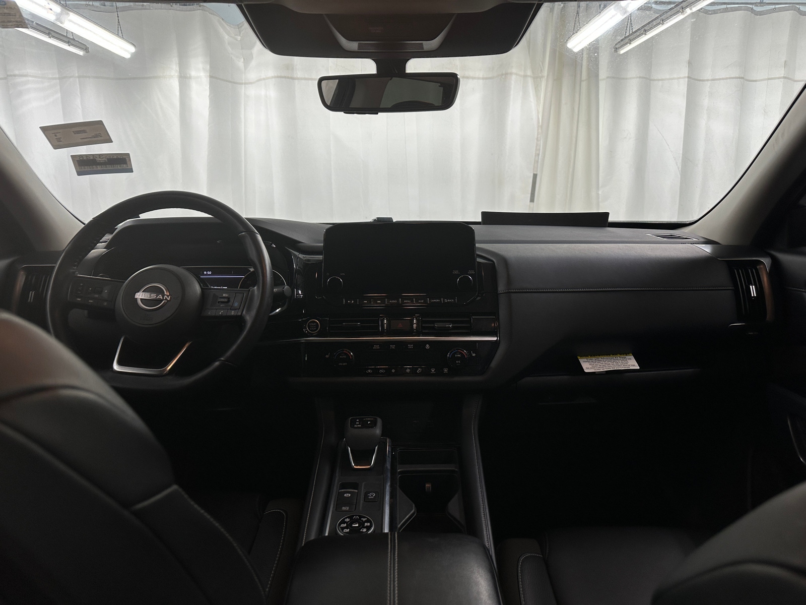 Thumbnail: 2023 Nissan Pathfinder - 2