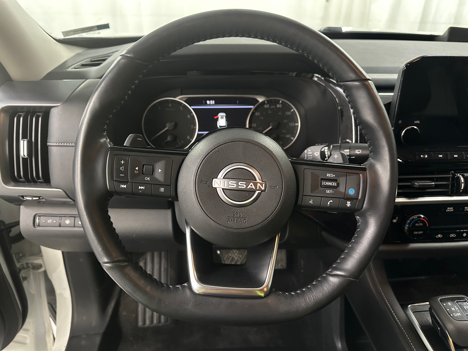 Thumbnail: 2023 Nissan Pathfinder - 4