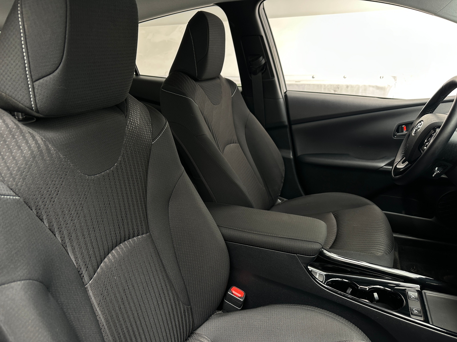 Thumbnail: 2022 Toyota Prius Prime - 2