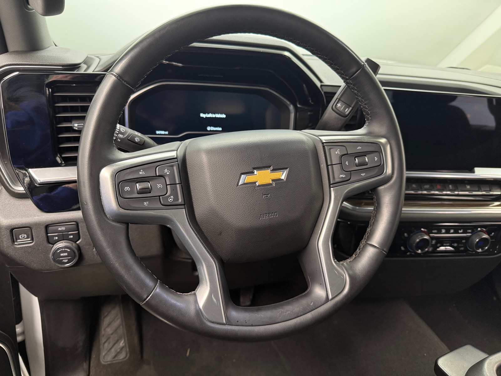 Thumbnail: 2023 Chevrolet Silverado 1500 - 5