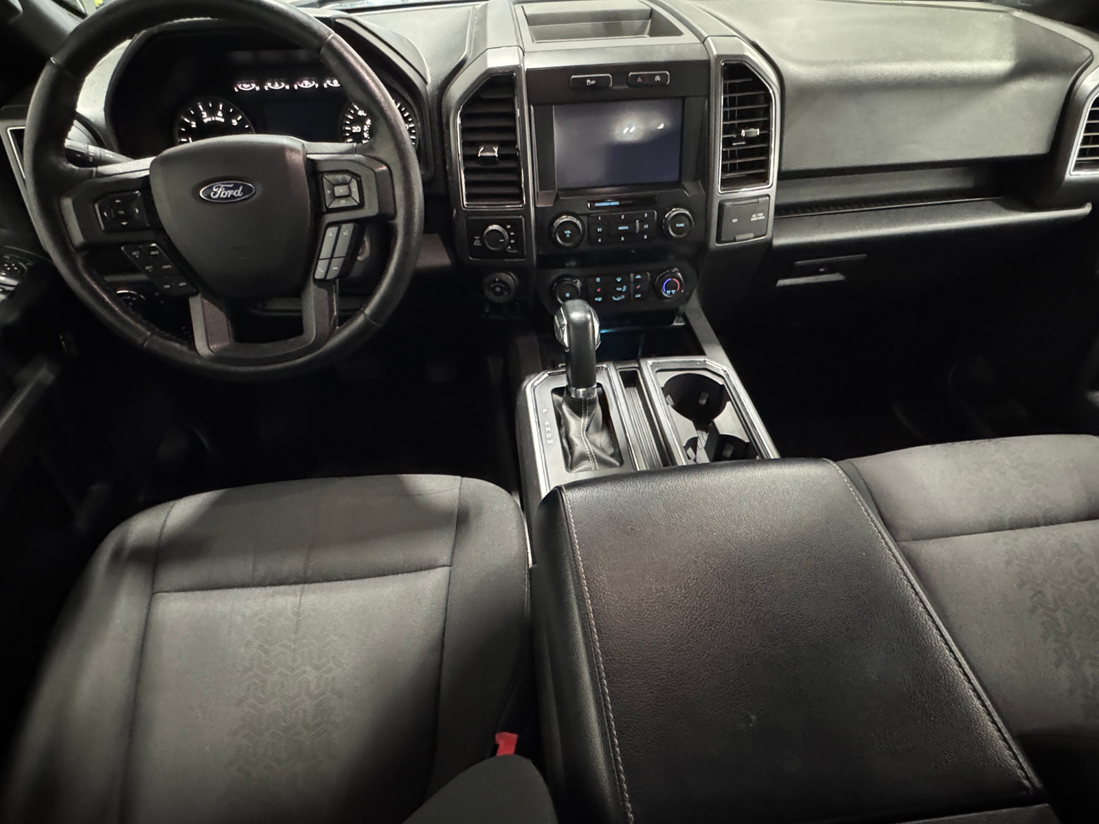 Thumbnail: 2019 Ford Econoline - 3