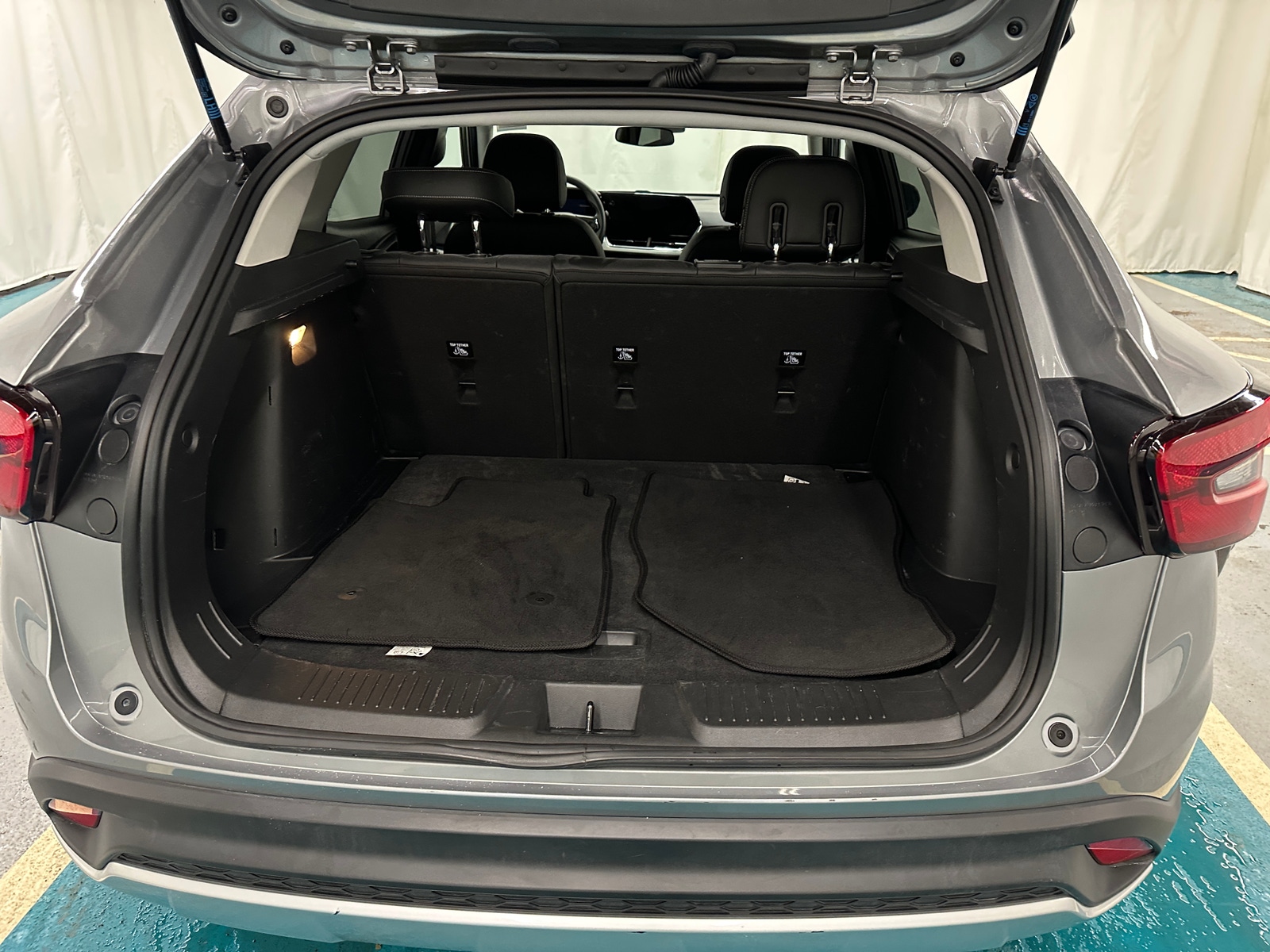 Thumbnail: 2025 Chevrolet Trax - 7