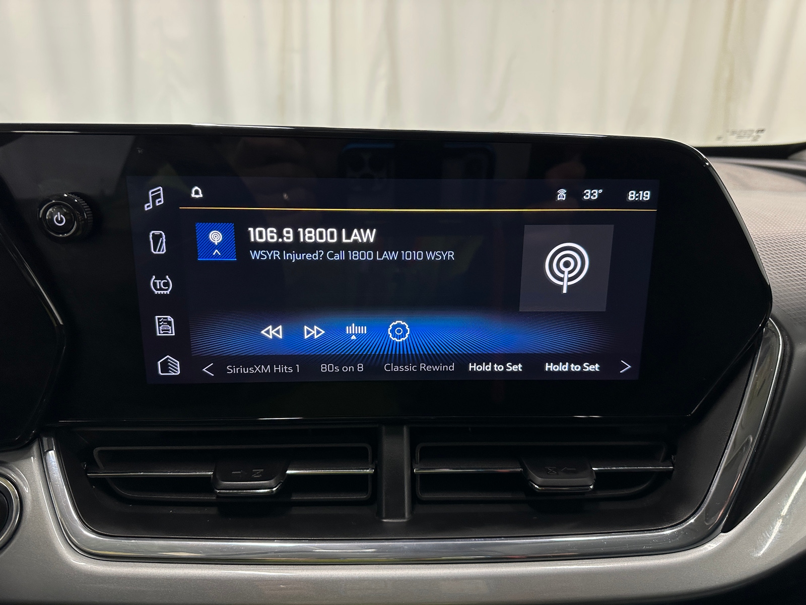 Thumbnail: 2025 Chevrolet Trax - 4