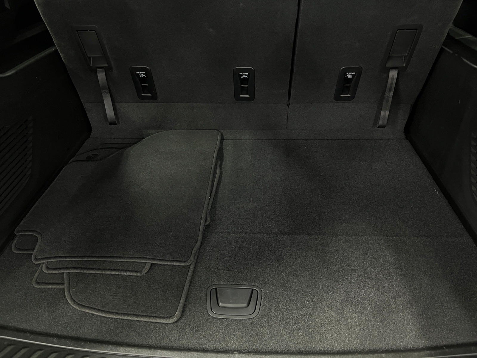 Thumbnail: 2025 Chevrolet Suburban - 7