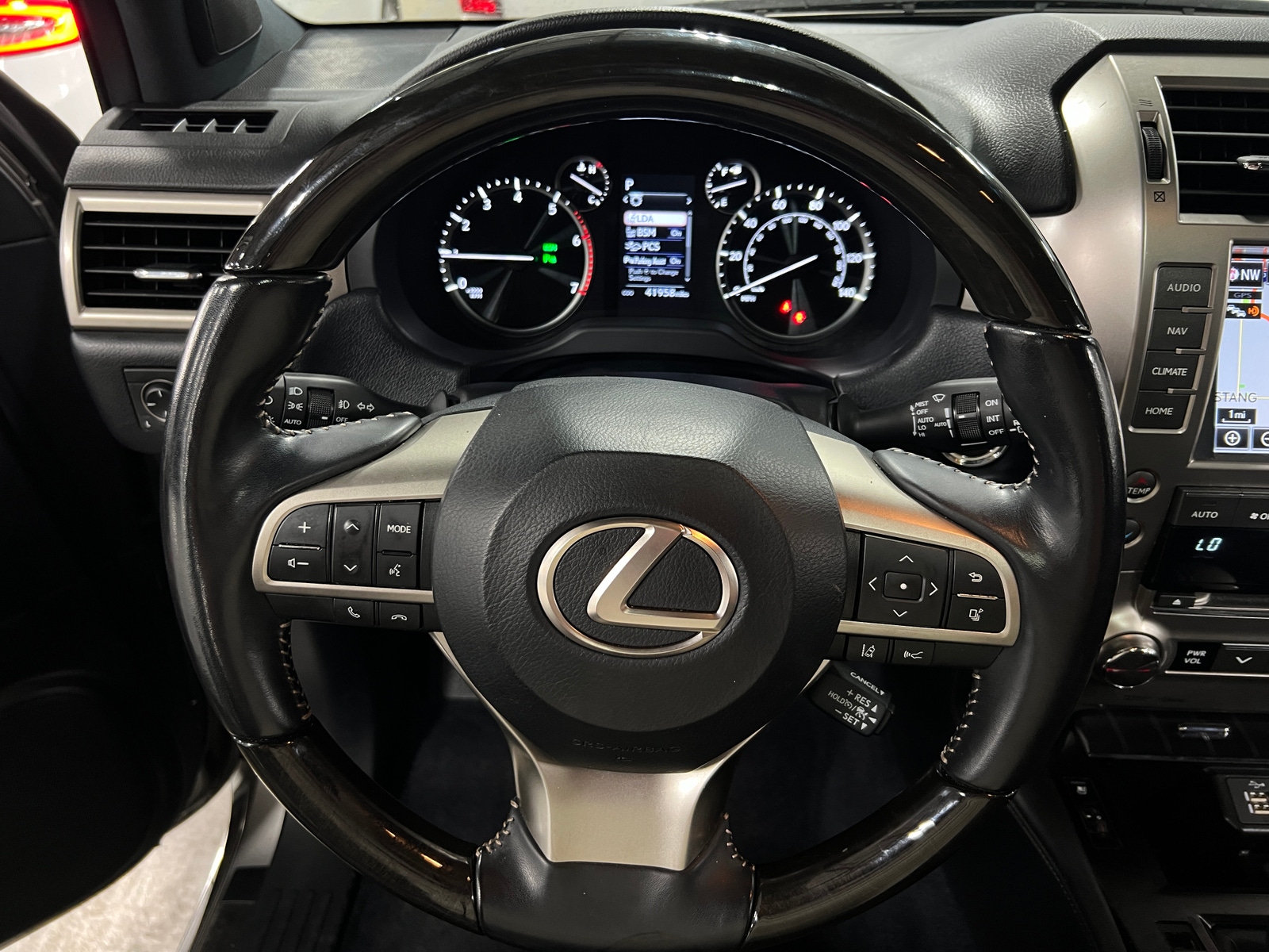 Thumbnail: 2021 Lexus GX - 4